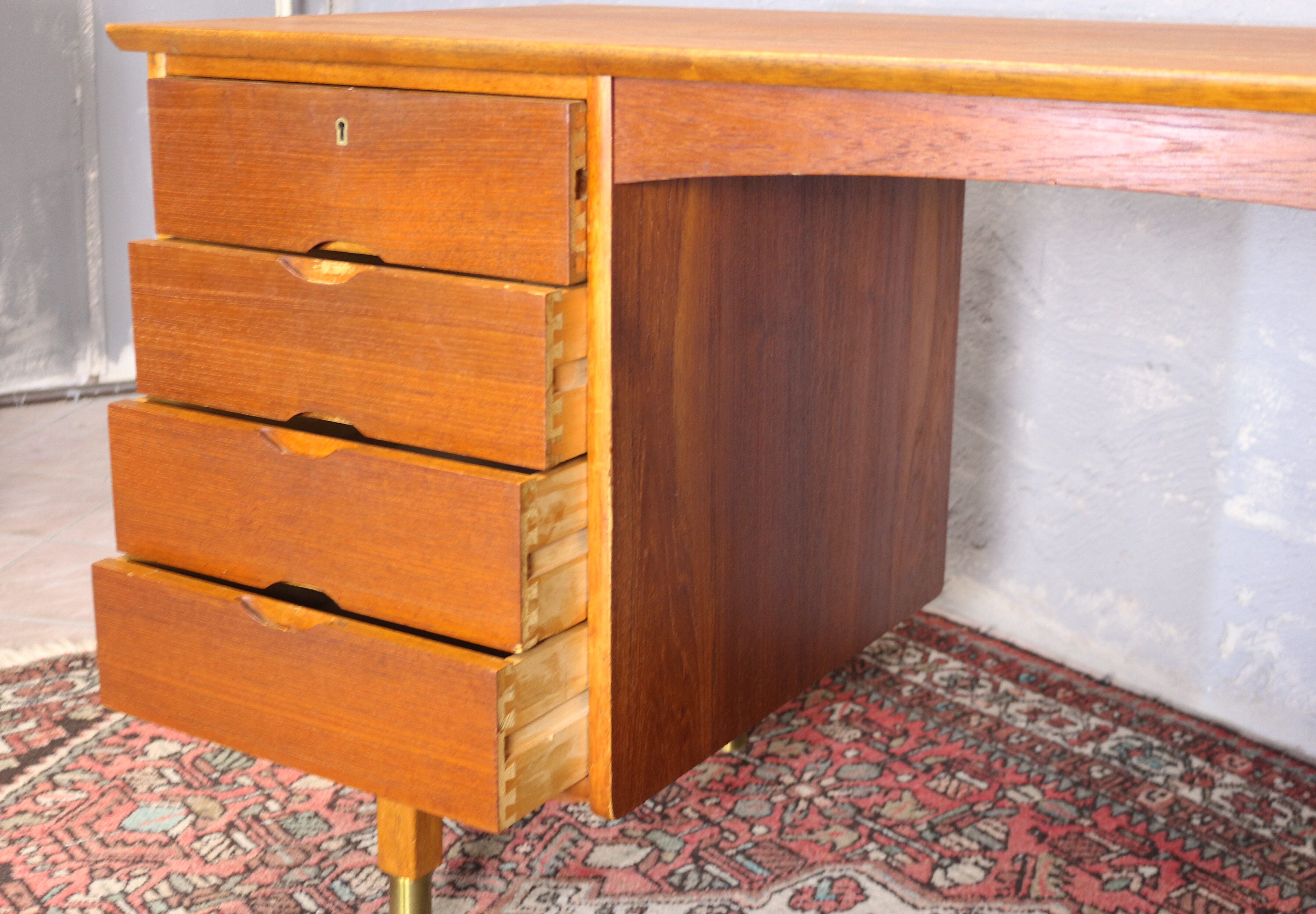 Teak desk by Myhres Møbelindustri, 1956 Norway