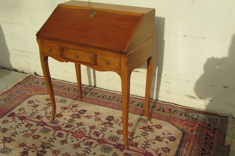 Writing desk