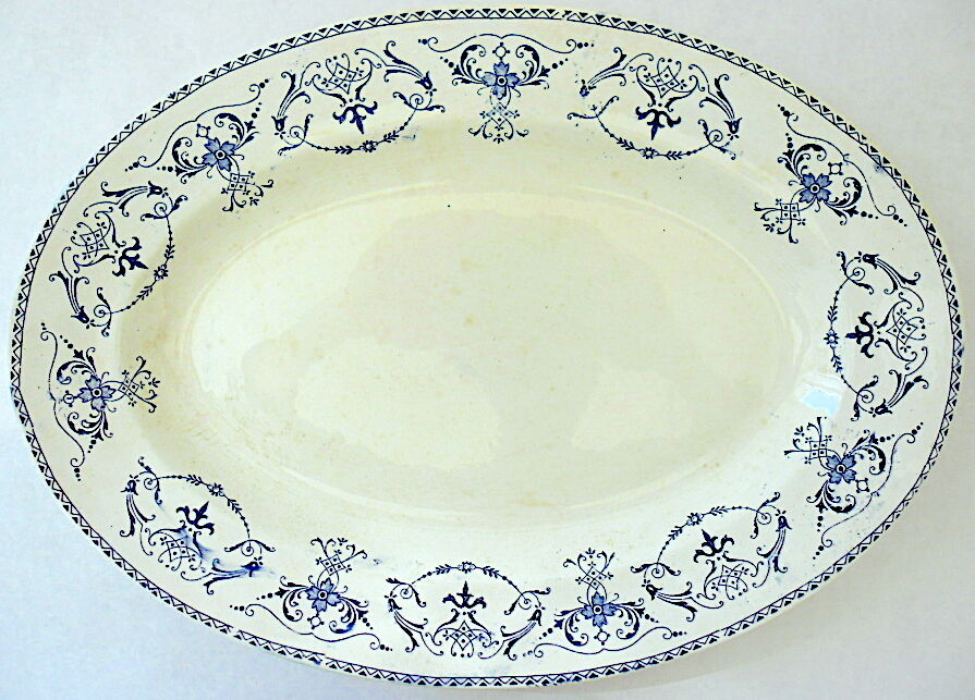 Service of luneville earthenware dishes