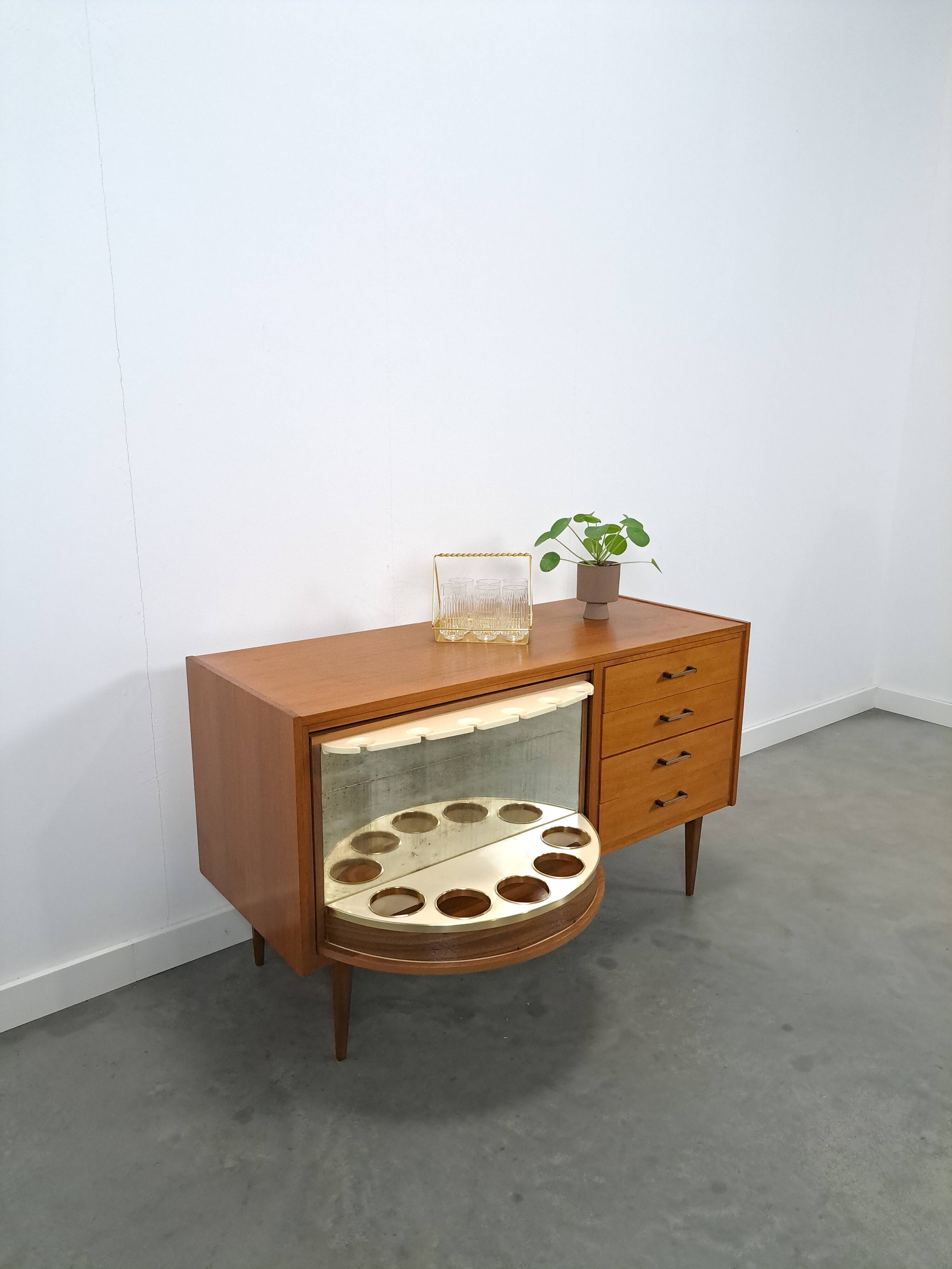 Fineer dressoir met draaibare bar en lades, barkast