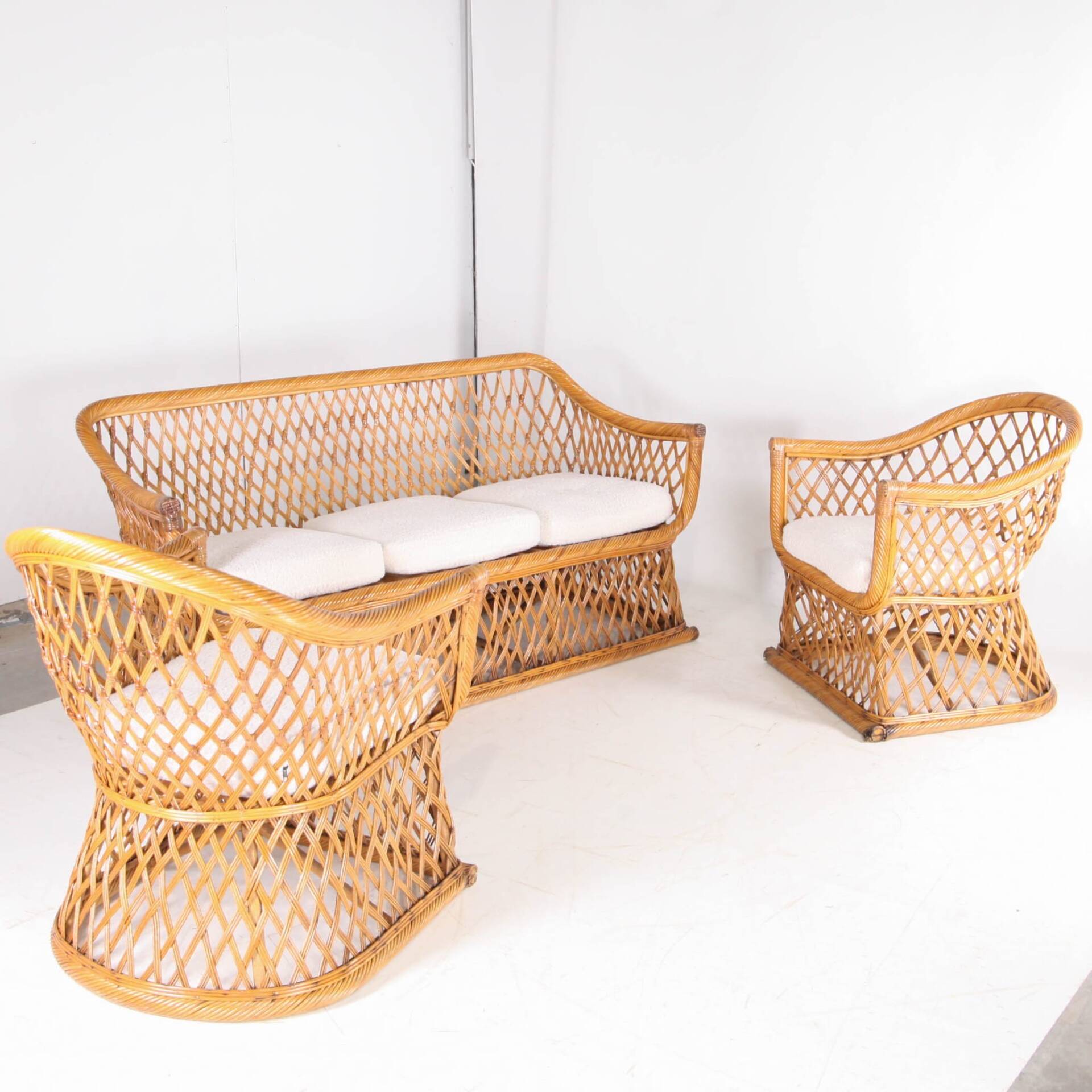 Woven rattan lounge set