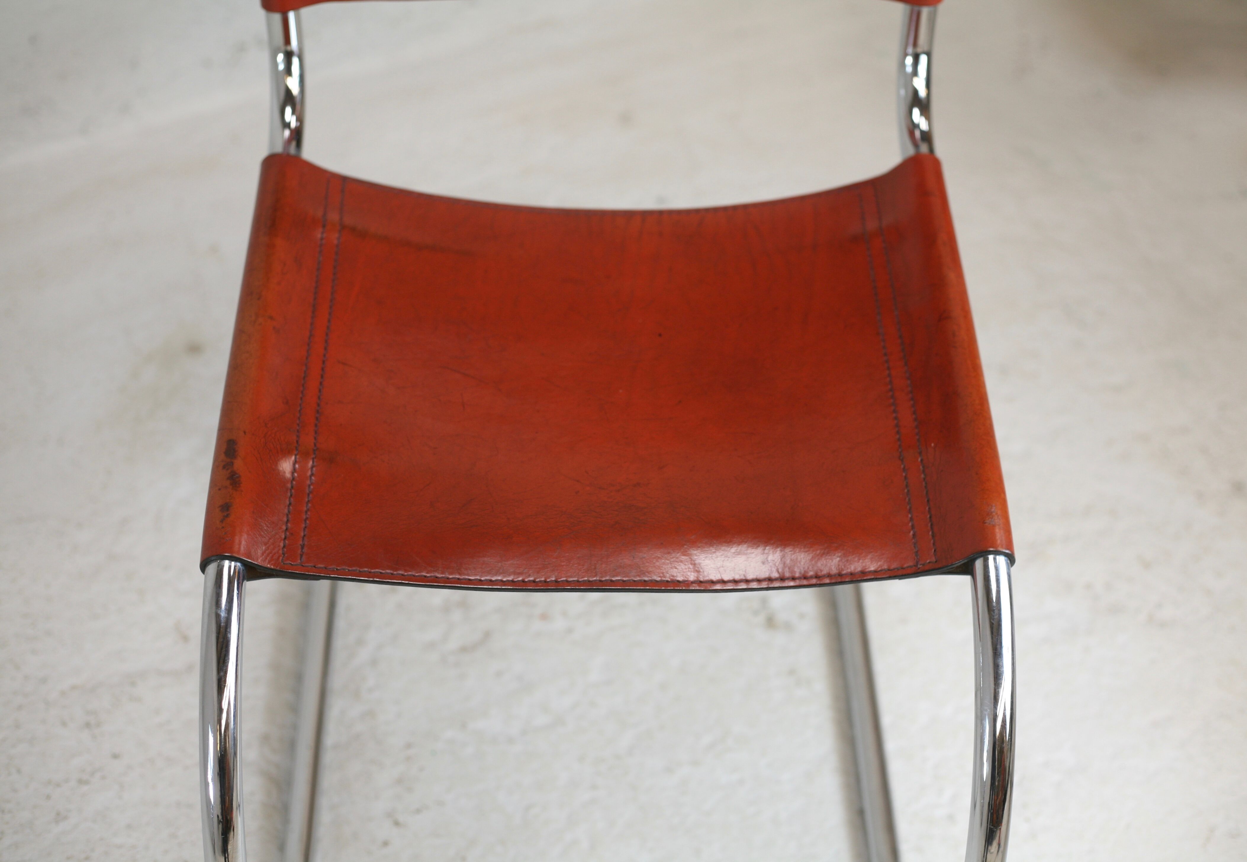 Chaise MR10 Mies Van Der Rorhe circa 1960 cuir cogna