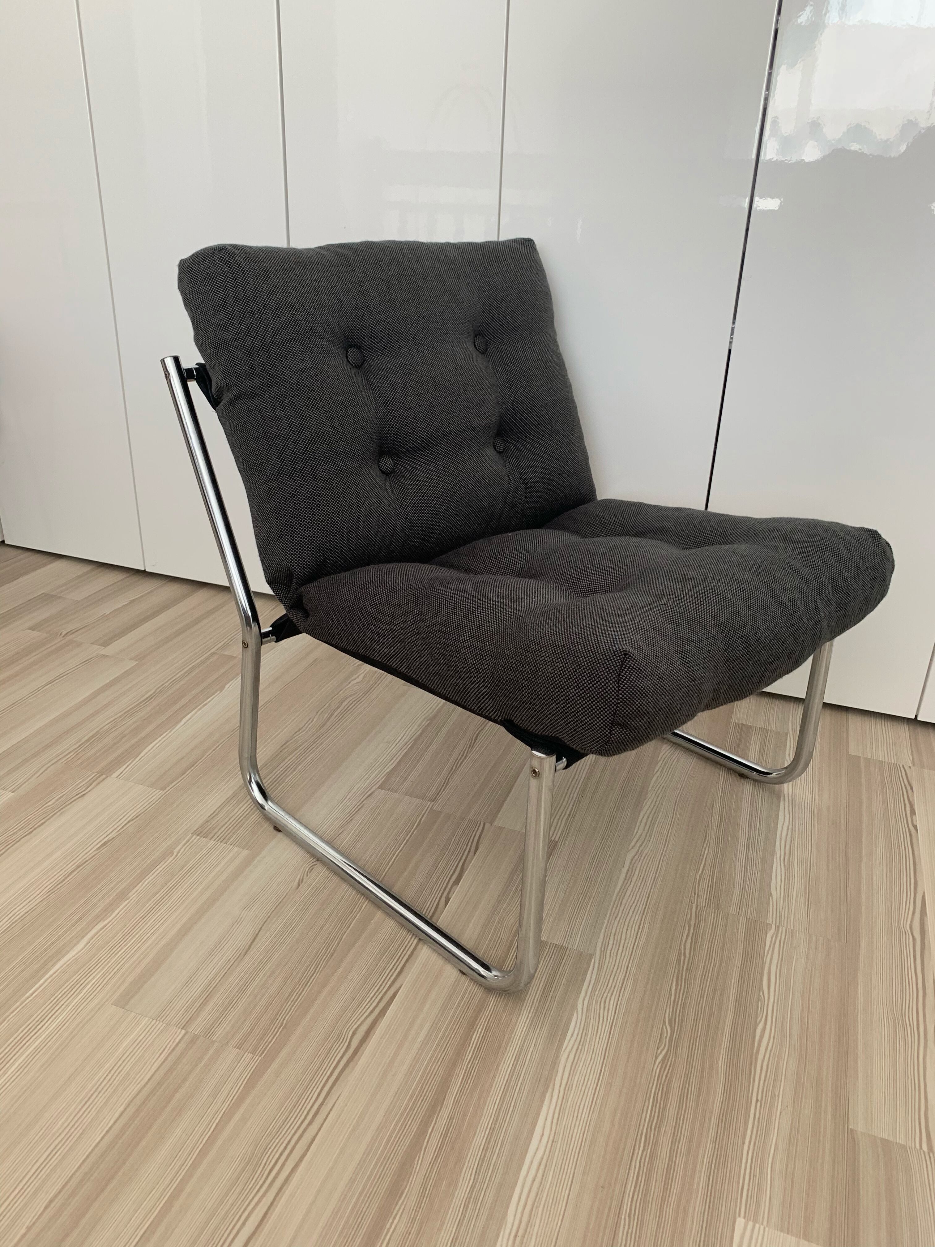 Beautiful set of 2 chrome chairs from the 60's