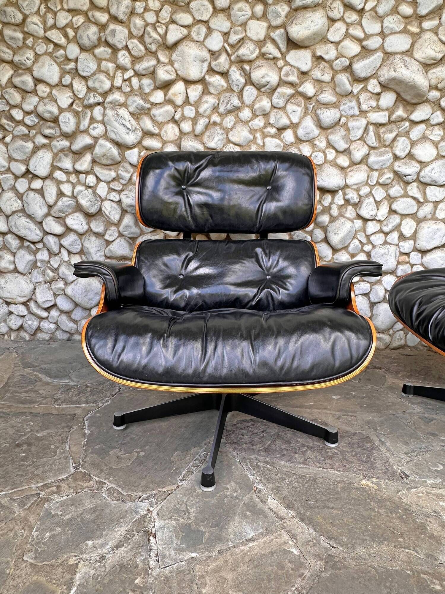 Eames Lounge Chair 670 & Ottoman 671 in rosewood, Herman Miller