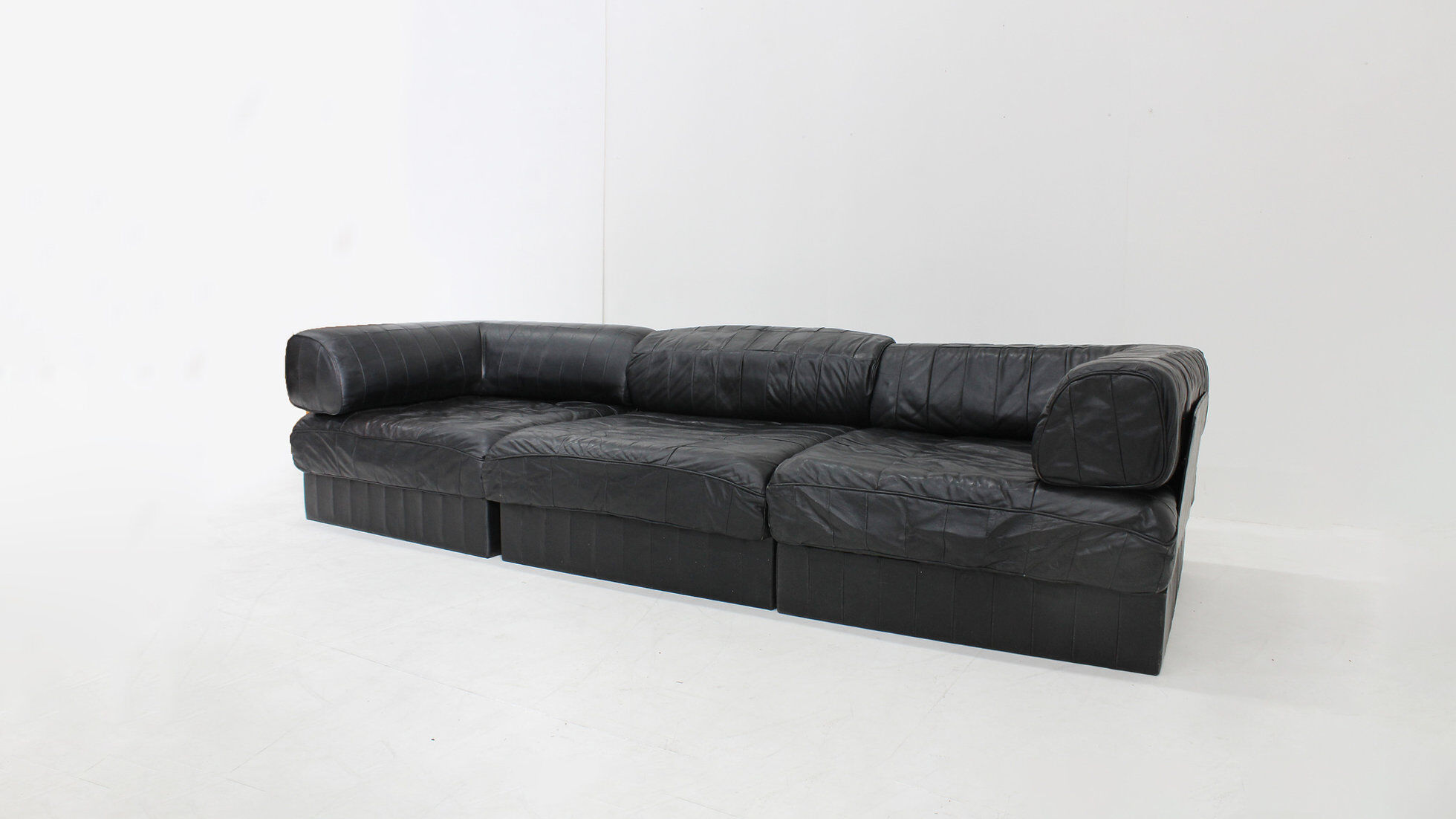 De Sede DS 88 modular sofa black leather patchwork Switzerland 1970s