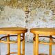 Paire de tabourets de bar vintage , bois cintré et cannage