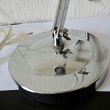 Articulee desk lamp