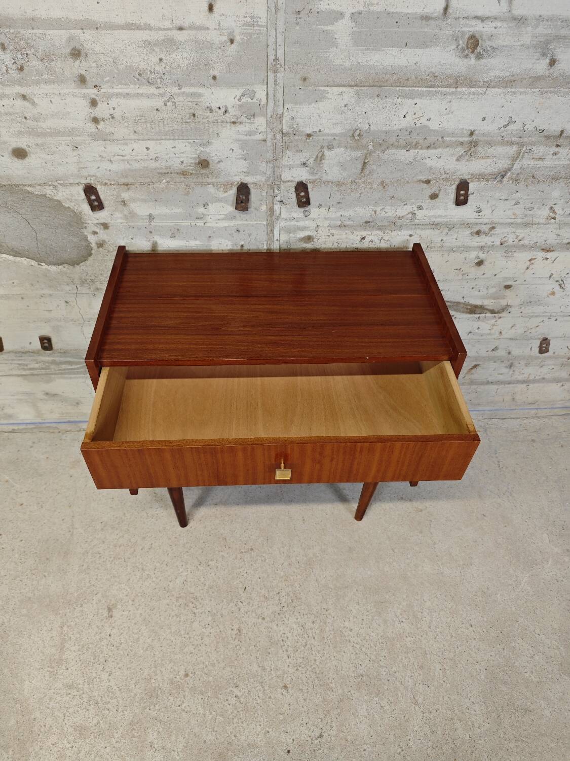 Vintage small-sized chest of drawers