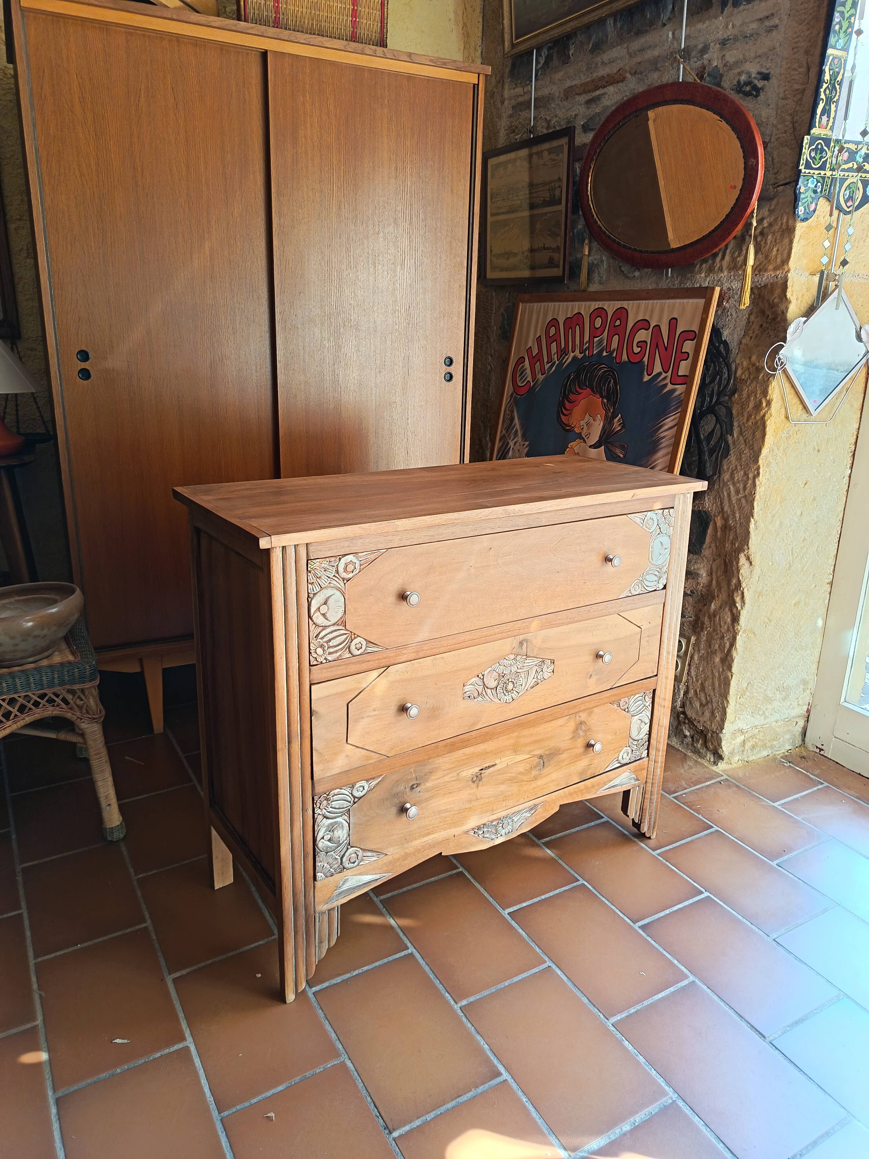 Art Deco chest of drawers