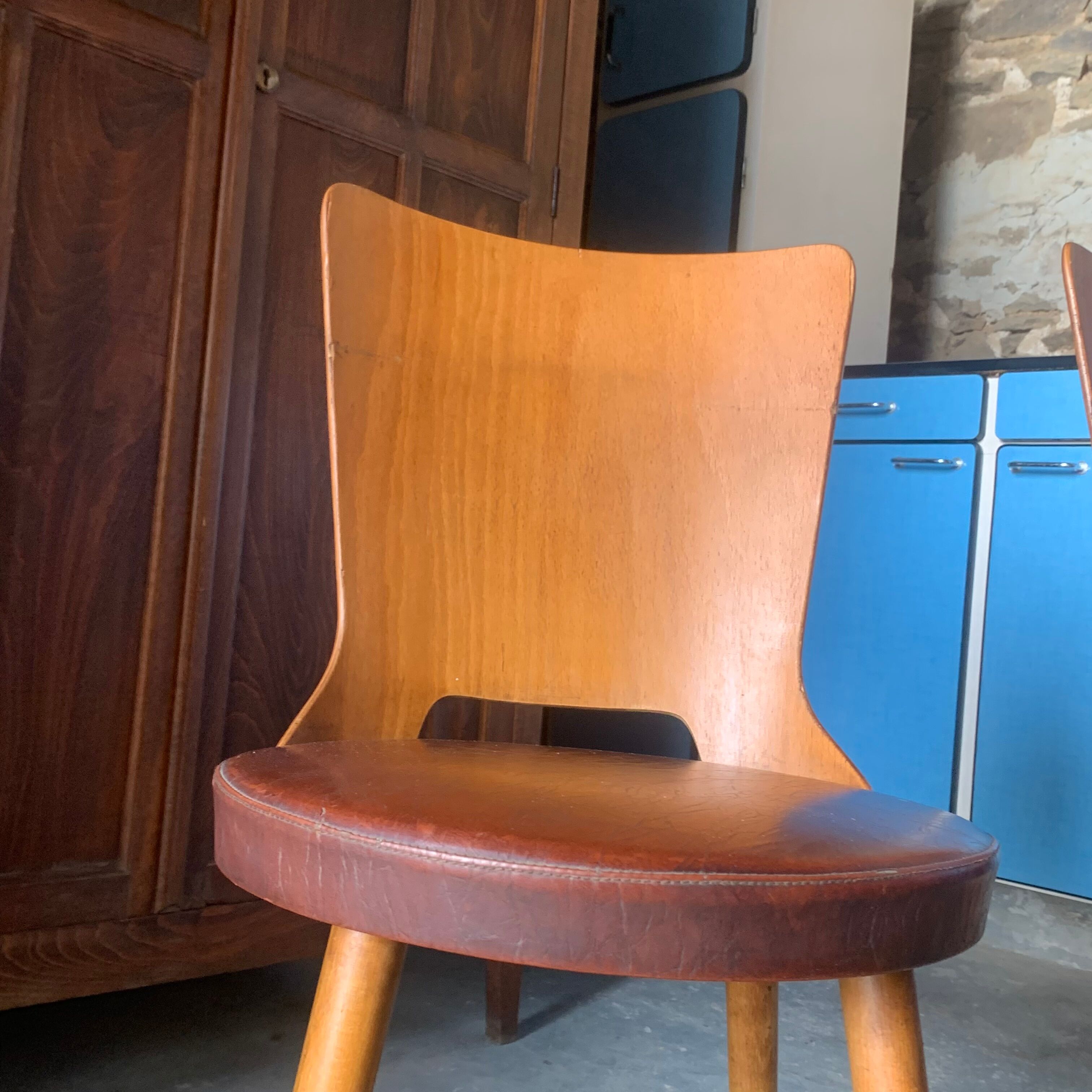 Pair of chairs baumann model Dove 60s