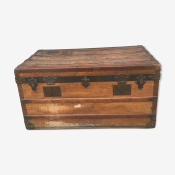 Travel trunk 1900 leather and wood