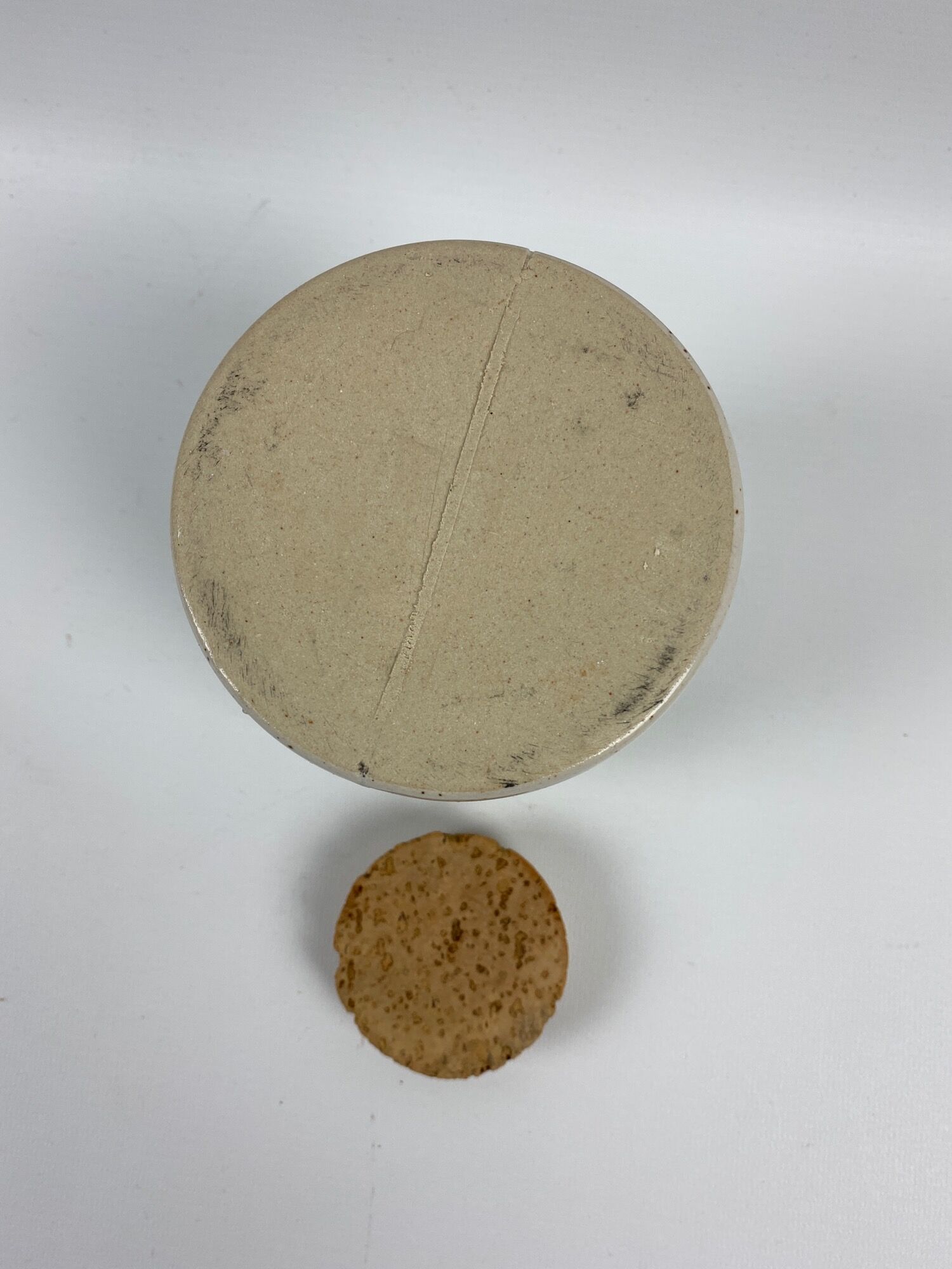 13cm beige cork sandstone pot