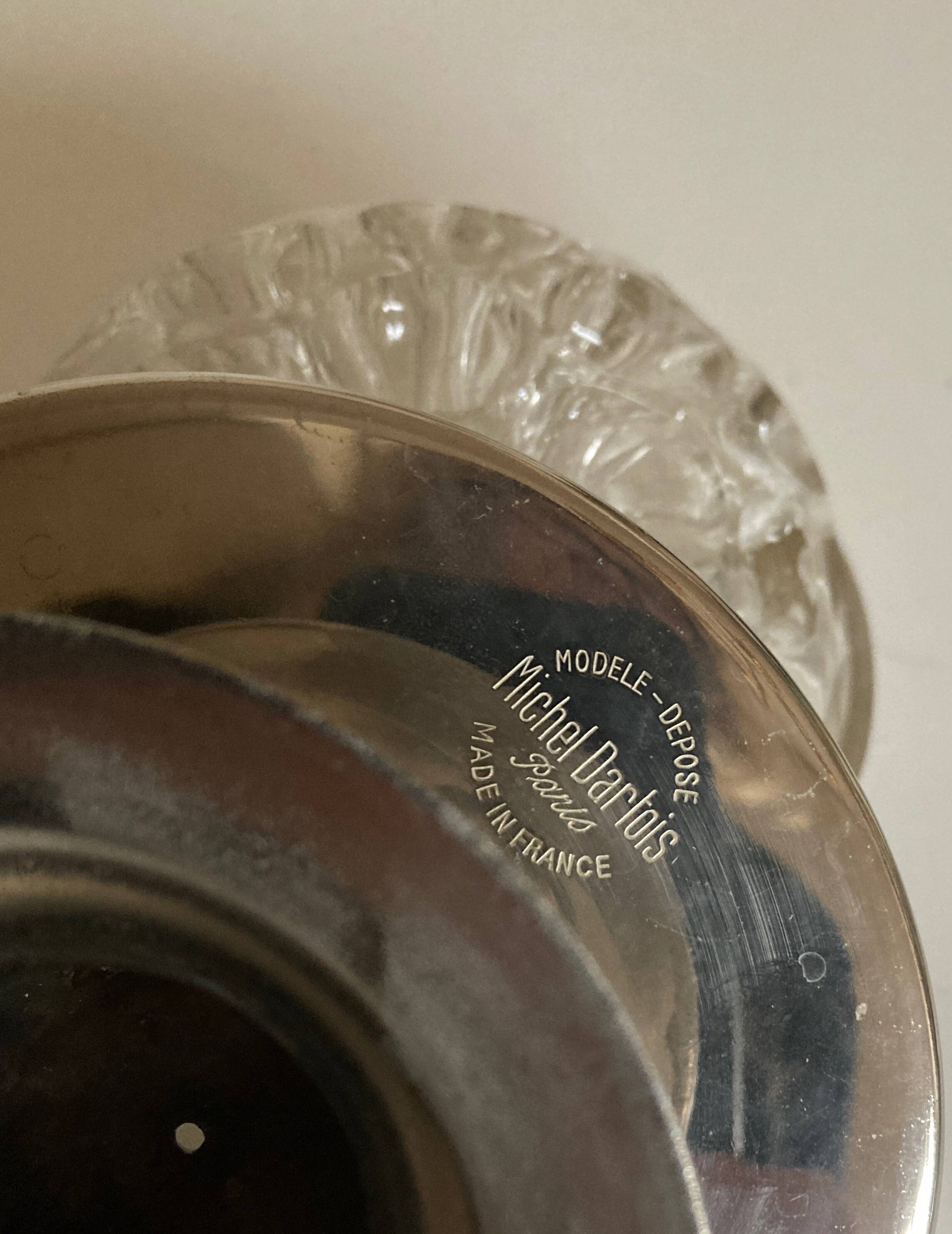 Pique fleurs pied tulipe en métal argenté Space age 1970