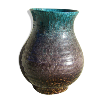 Ceramic vase from Accolay