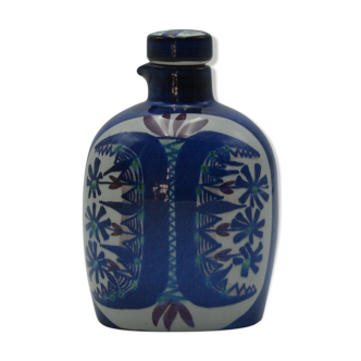 Bottle in earthenware from Marianne Johnson's Tenera series for Aluminia