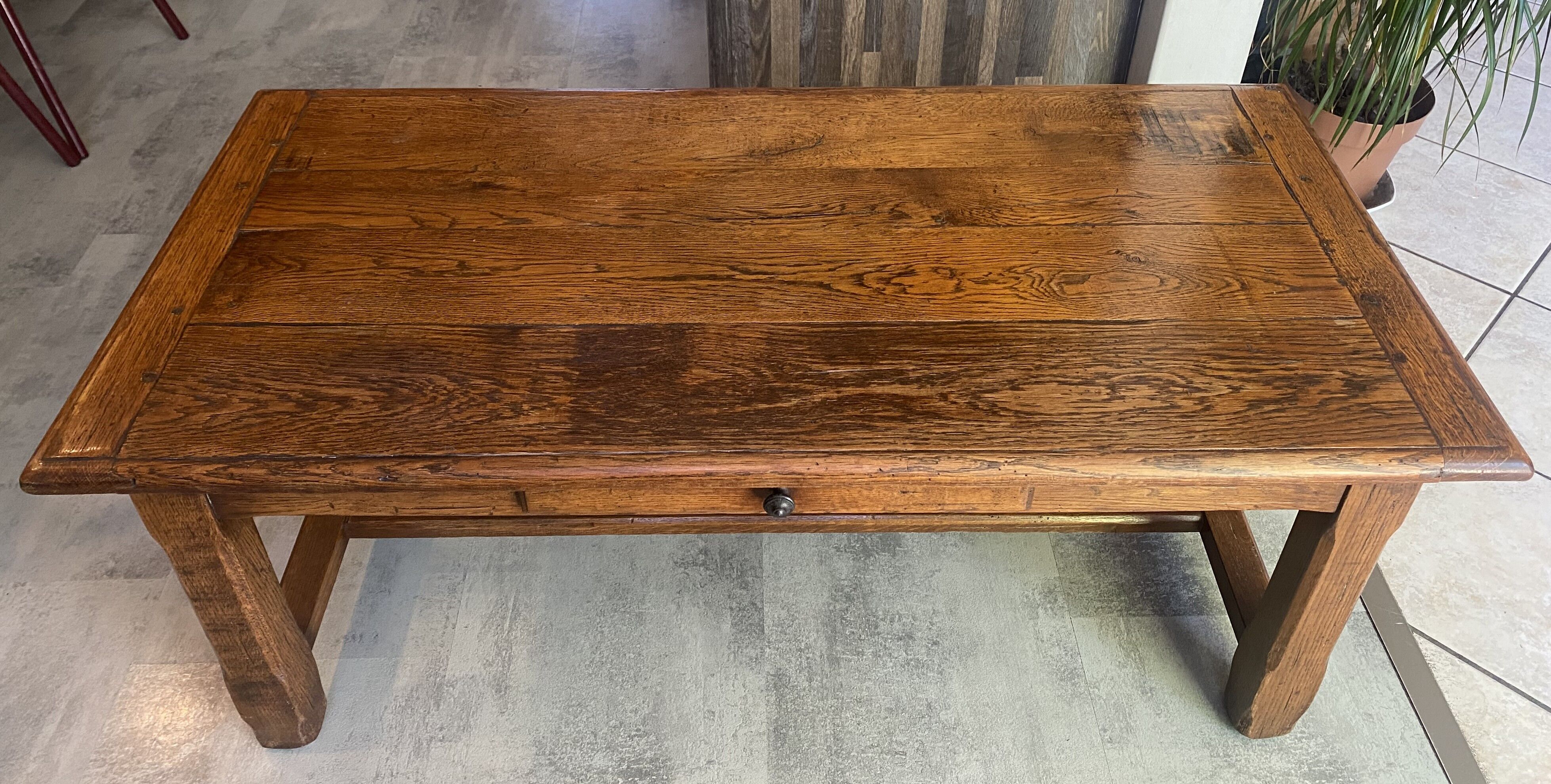 Rustic farmhouse antique coffee table made of solid oak with 1 drawer 50.