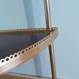 Shelf corner console notch in formica