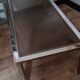 Table de salon en chrome, laiton et verre