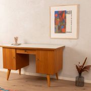 Bureau en bois autoportant, années 1950