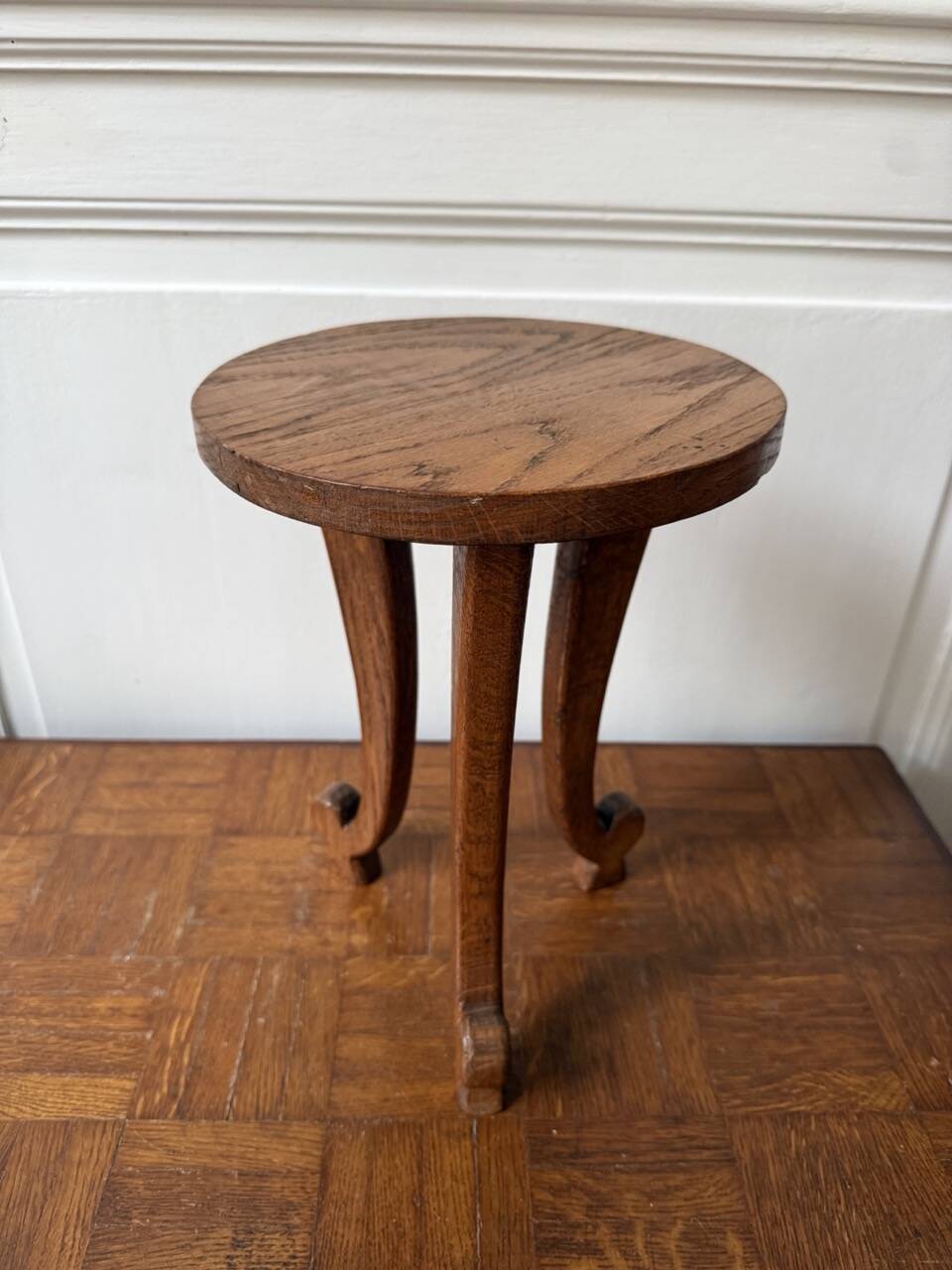 Vintage wooden side table / stool