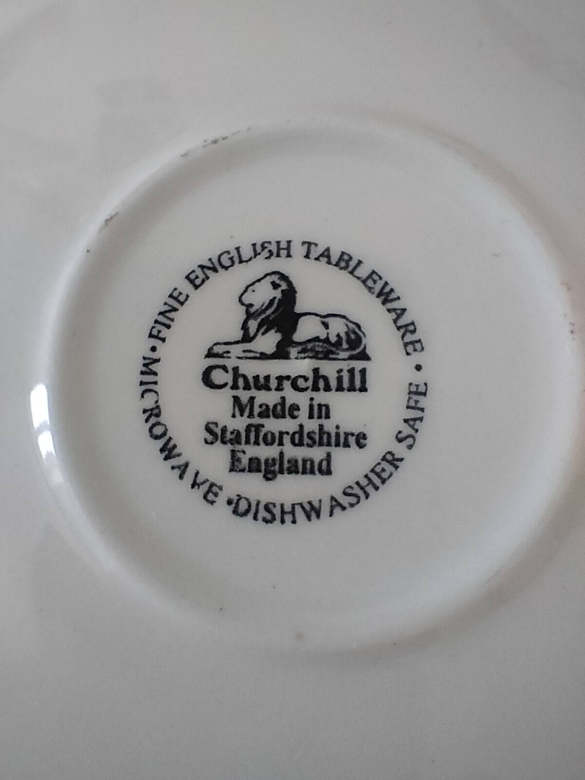 6 small Churchill "Verdigris" Staffordshire plates – 14 cm