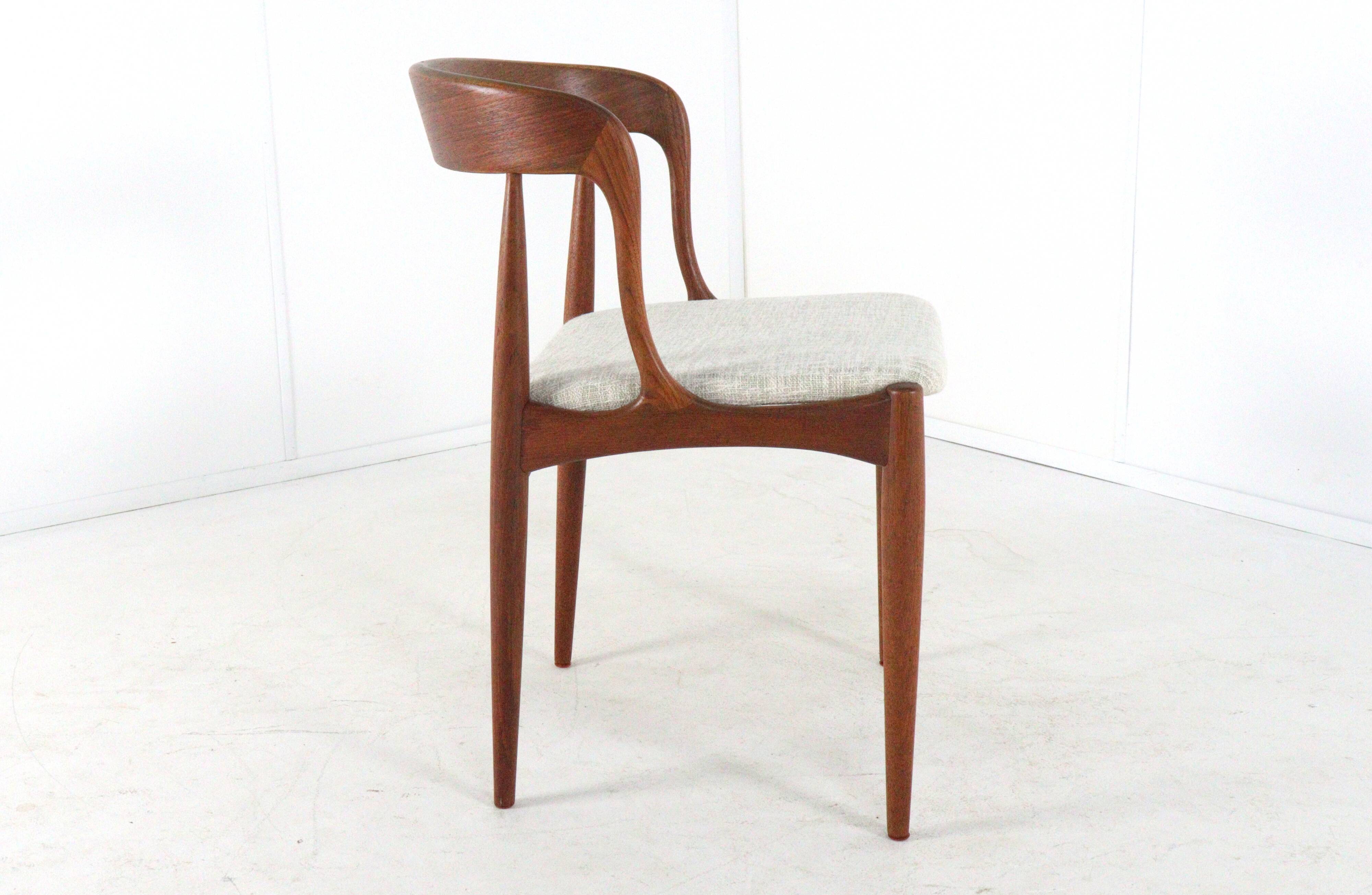 Set of 10 Johannes Andersen chairs for Uldum Møbelfabrik - Danish design