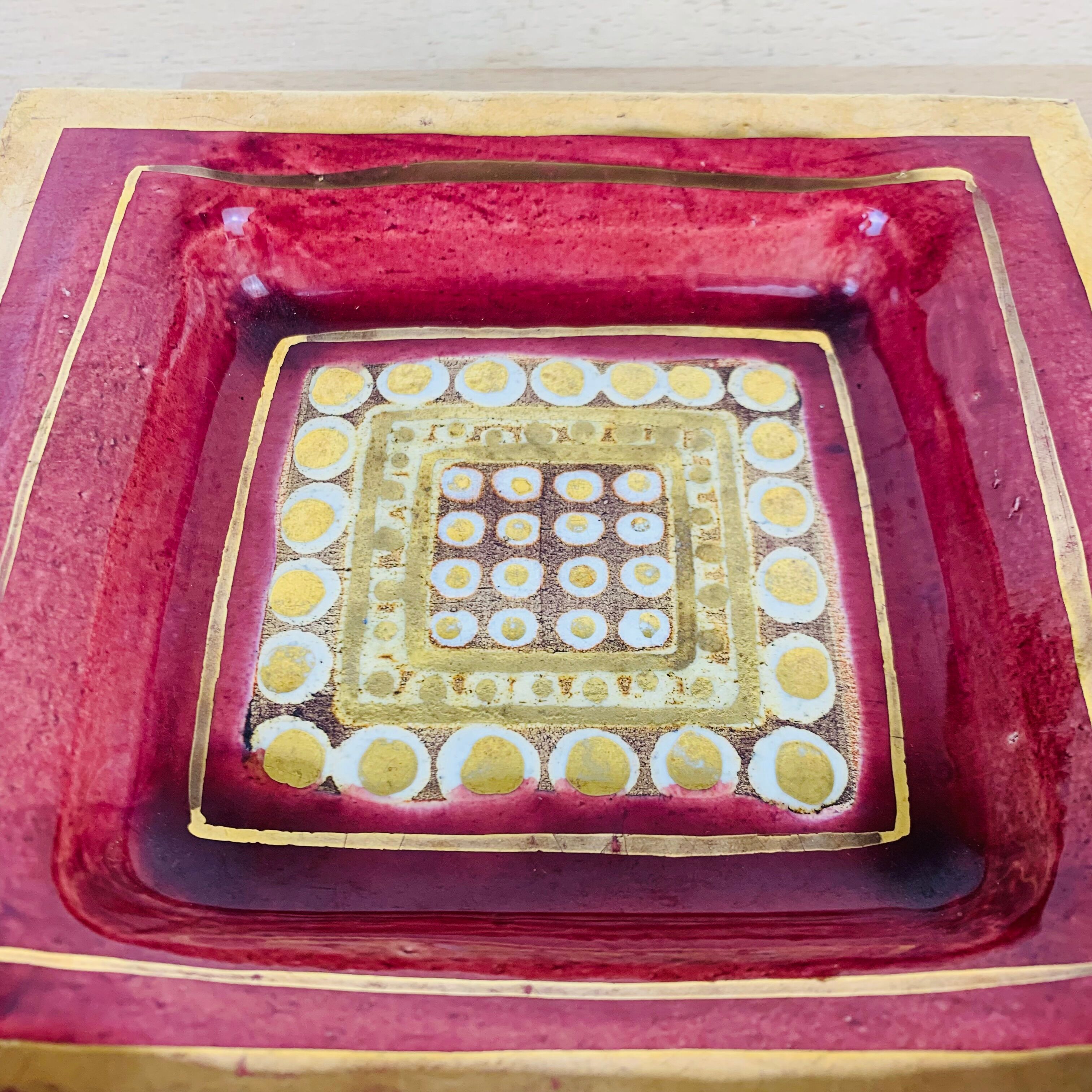 Empty pocket Georges Pelletier red and gold ceramic