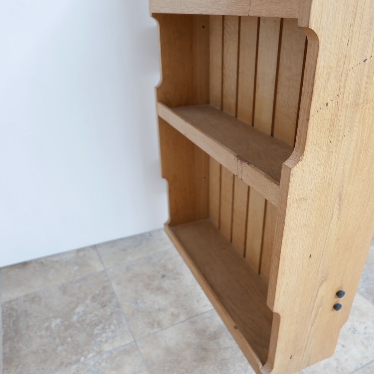 Guillerme et Chambron shelf