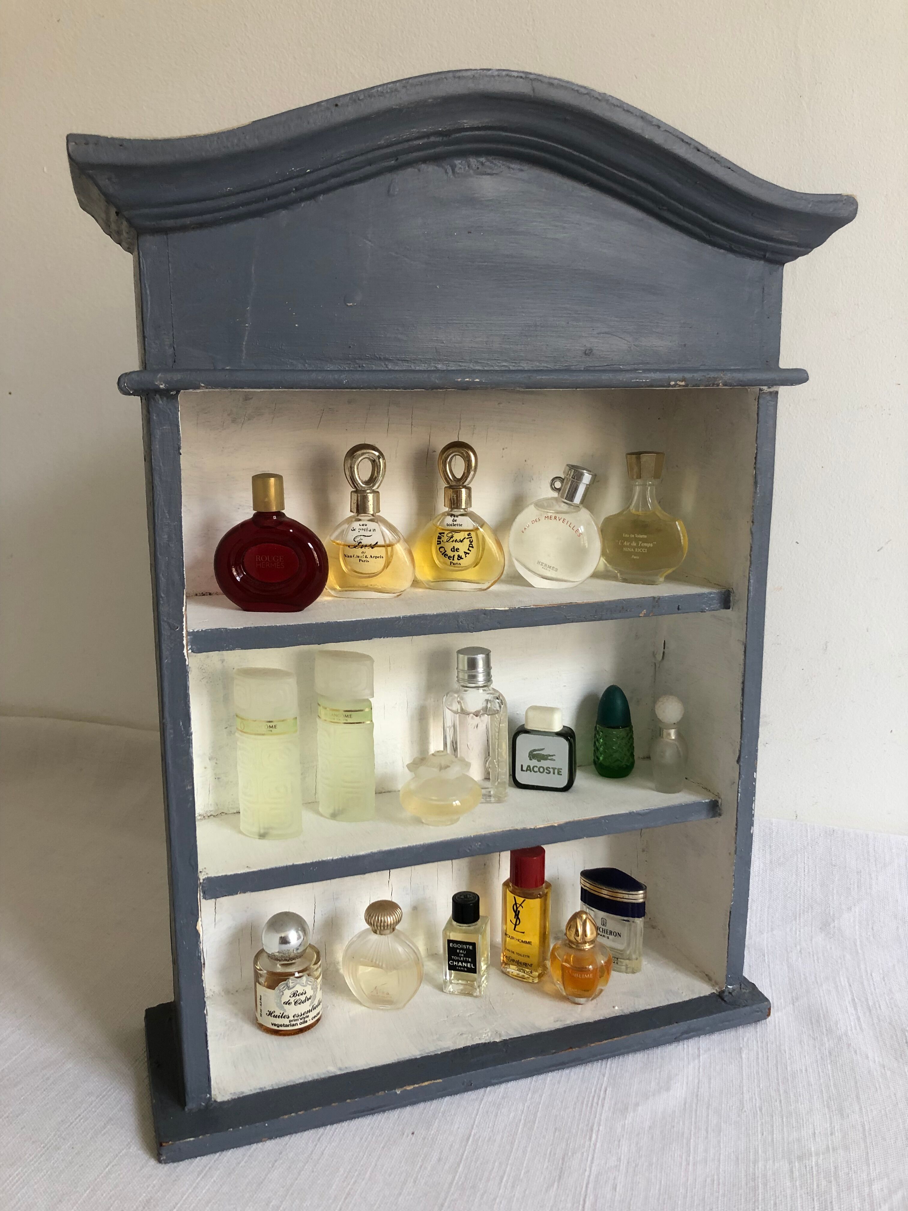 Presentation cabinet