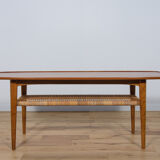 Table basse danoise en teck et rotin du milieu du siècle, années 1960
