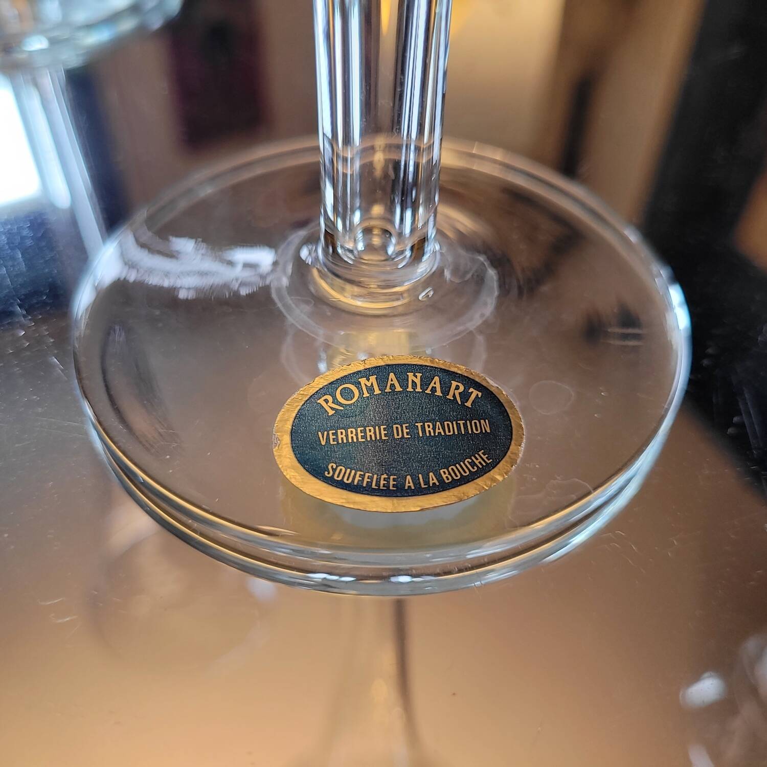 Romanart champagne flutes, mouth-blown, engraved grapes