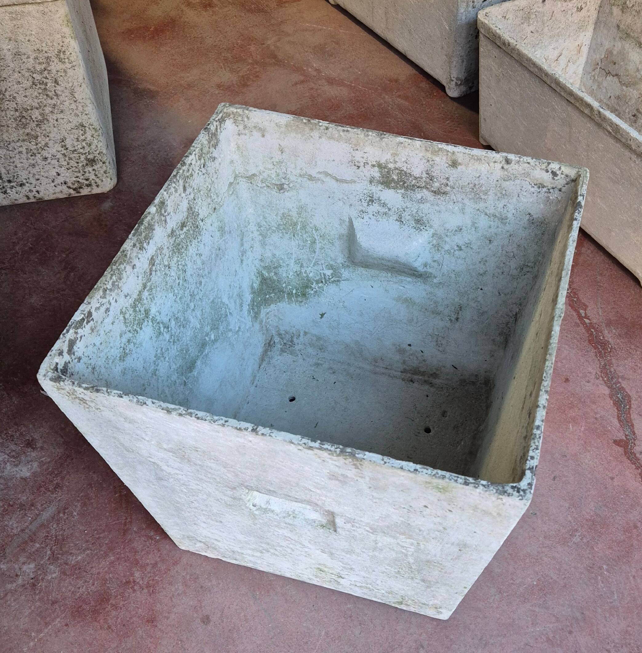 Set of fibreglass planters