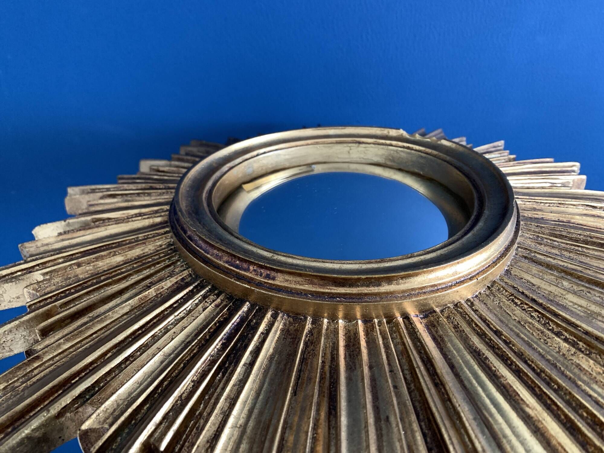 Mirror sun or wooden witch, gilded with gold leaf, diameter 41 cm