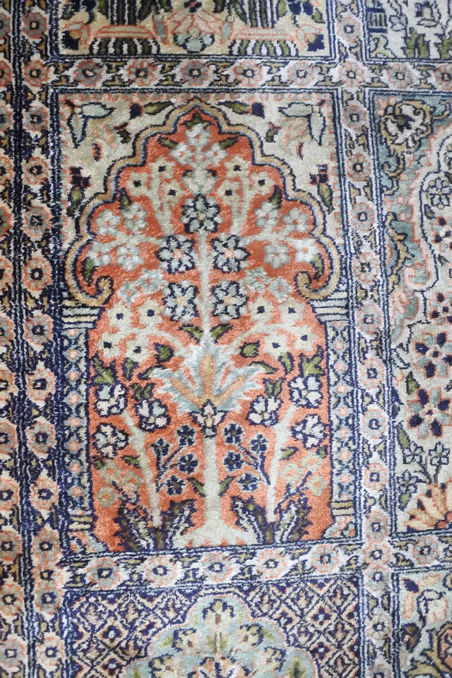 Silk cashmere carpet 143x79cm