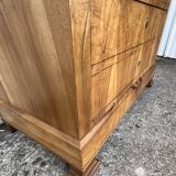 Commode style Louis Philippe en ronce de noyer,  fin XIXème