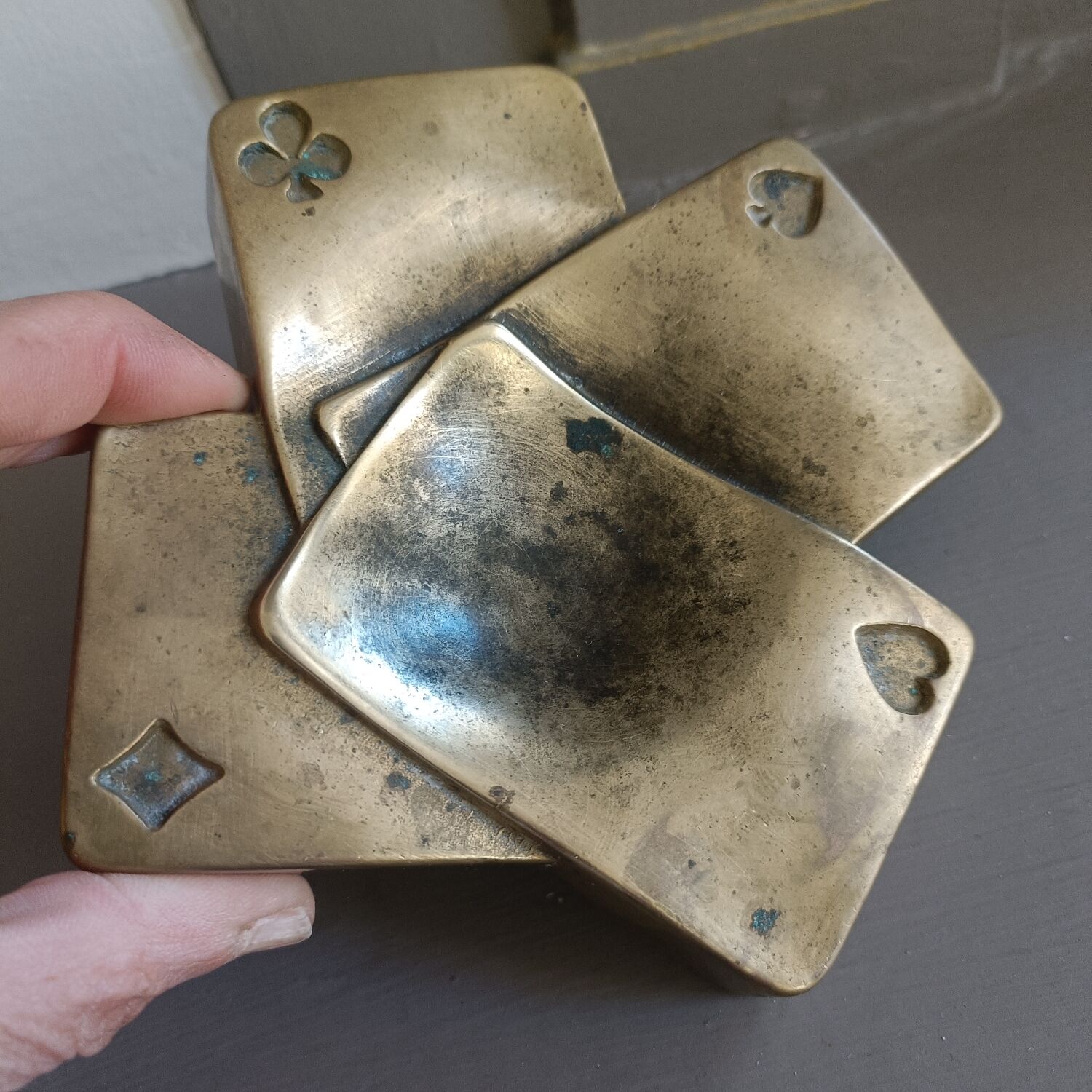 Ashtray, pocket tray playing card