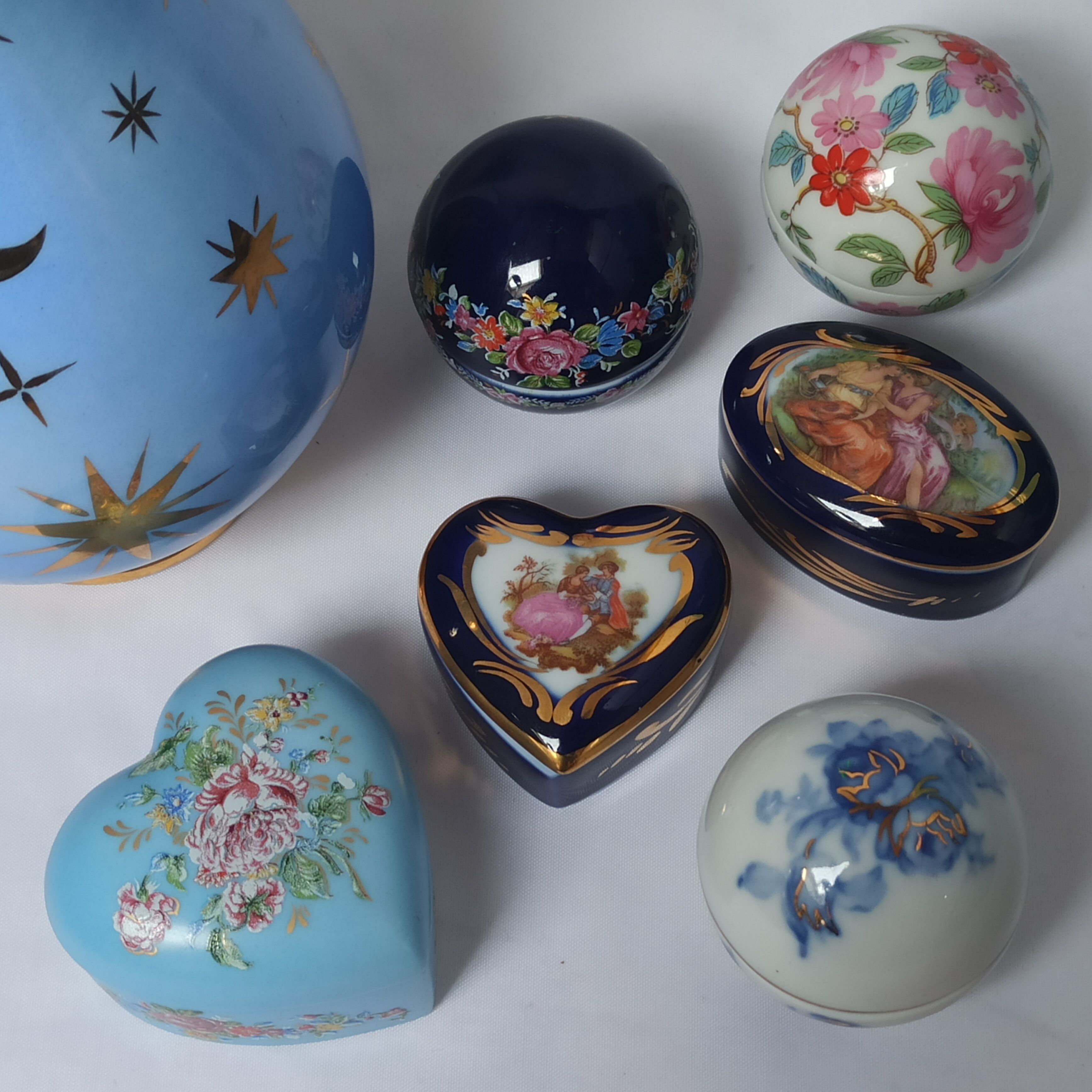 Vintage Limoges porcelain heart box