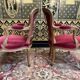 Paire de fauteuils cabriolet de style Louis XV velours rouge