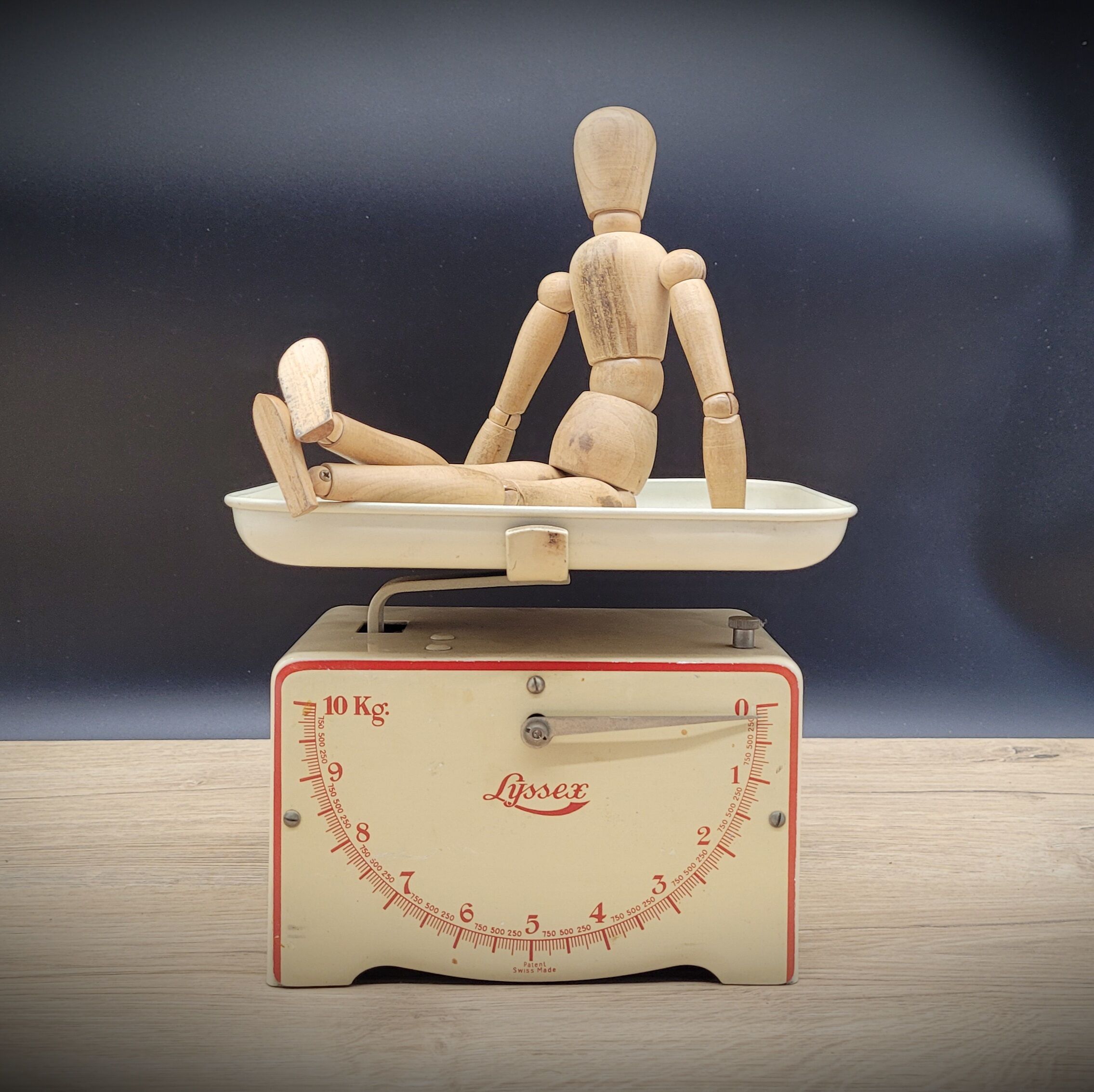 Lyssex scale 10lg red