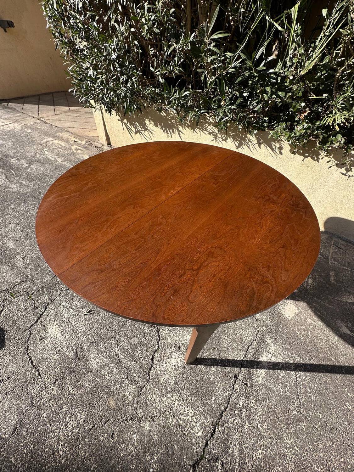 Danish Scandinavian dining table from the 60s/70s by LB Kofod Larsen.
