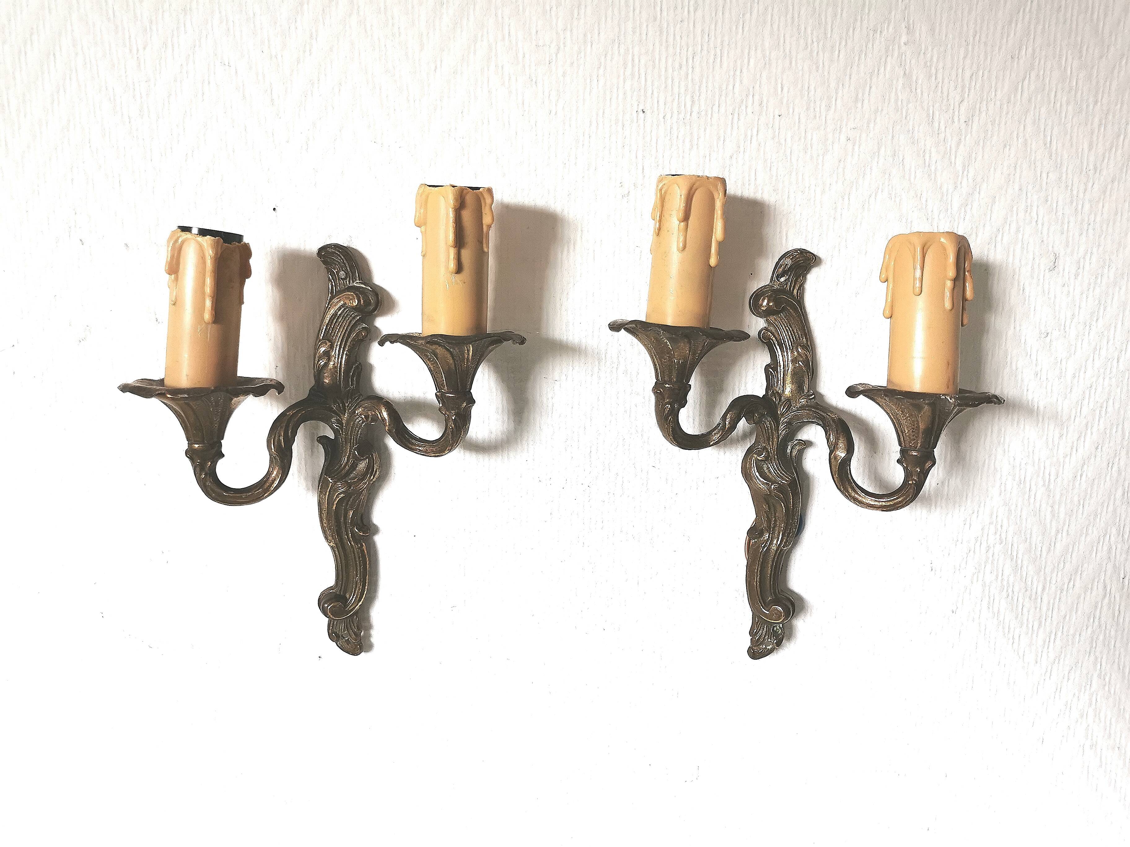 Pair of wall lights, classic style, LouisXV, gold metal, bronze or brass, candle holder effect