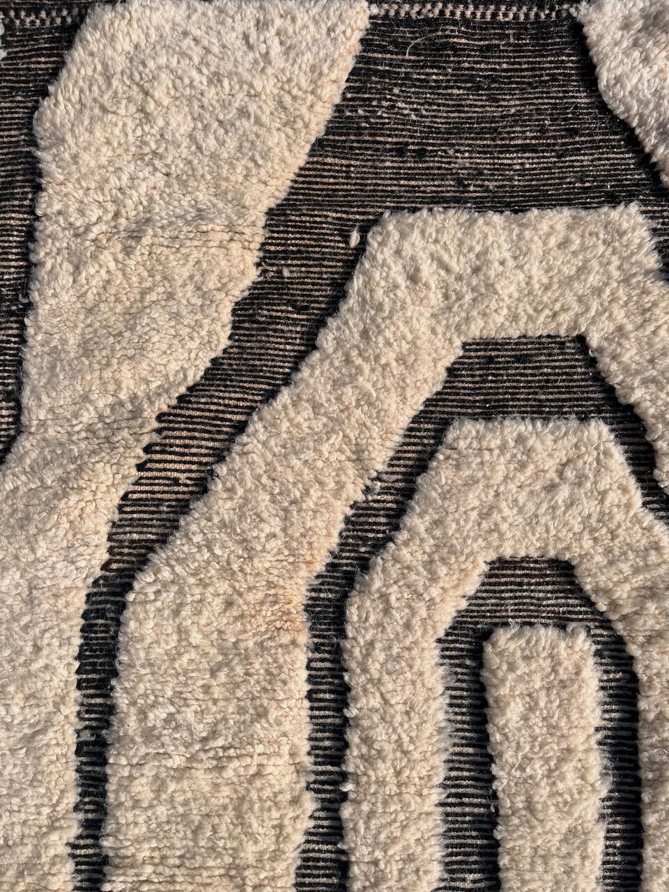 Mrirt Edition - Custom Mrirt Moroccan Rug – Black and White Design