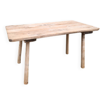 Raw coffee table