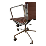 Eames style office chair with wheels