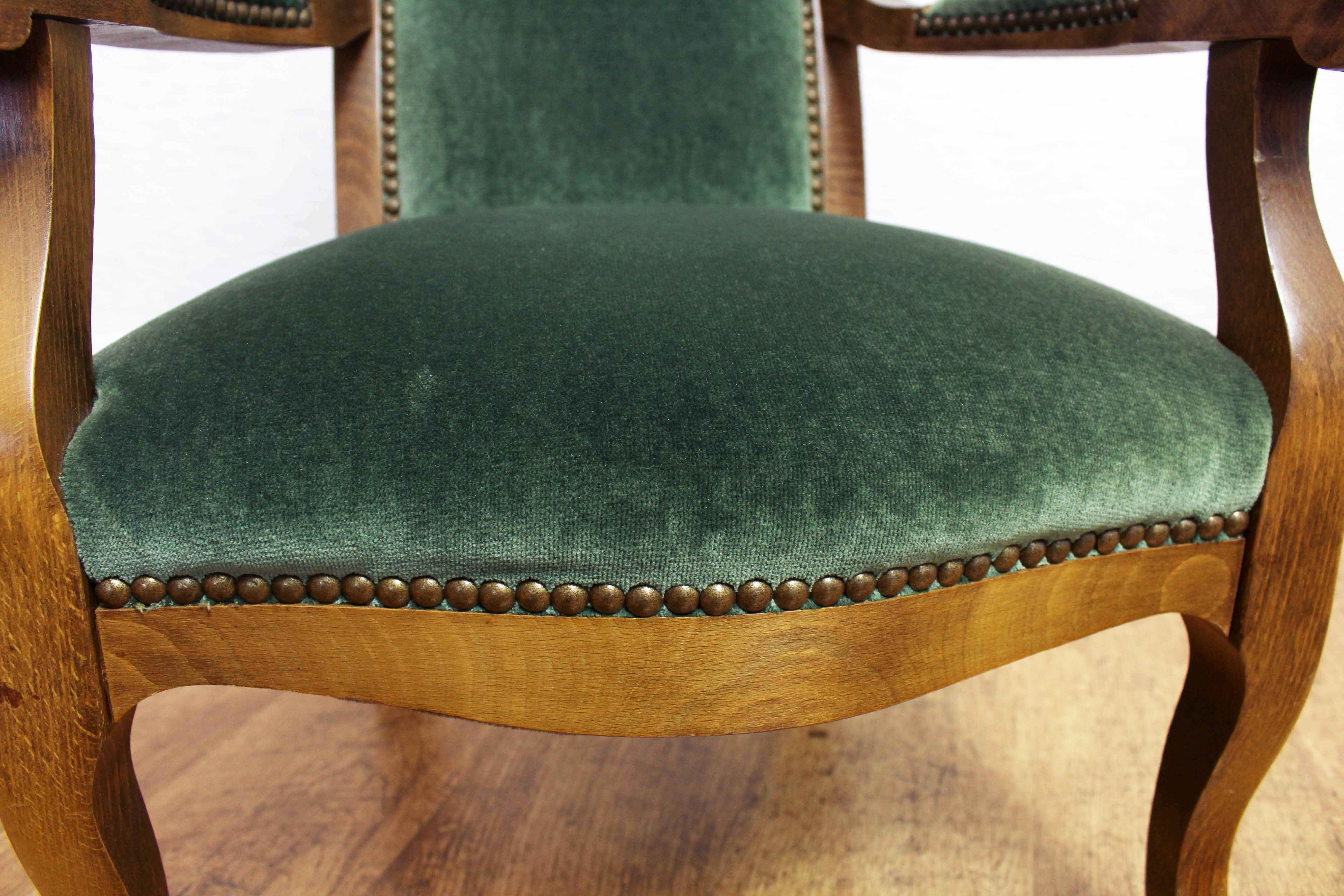 Armchair voltaire child