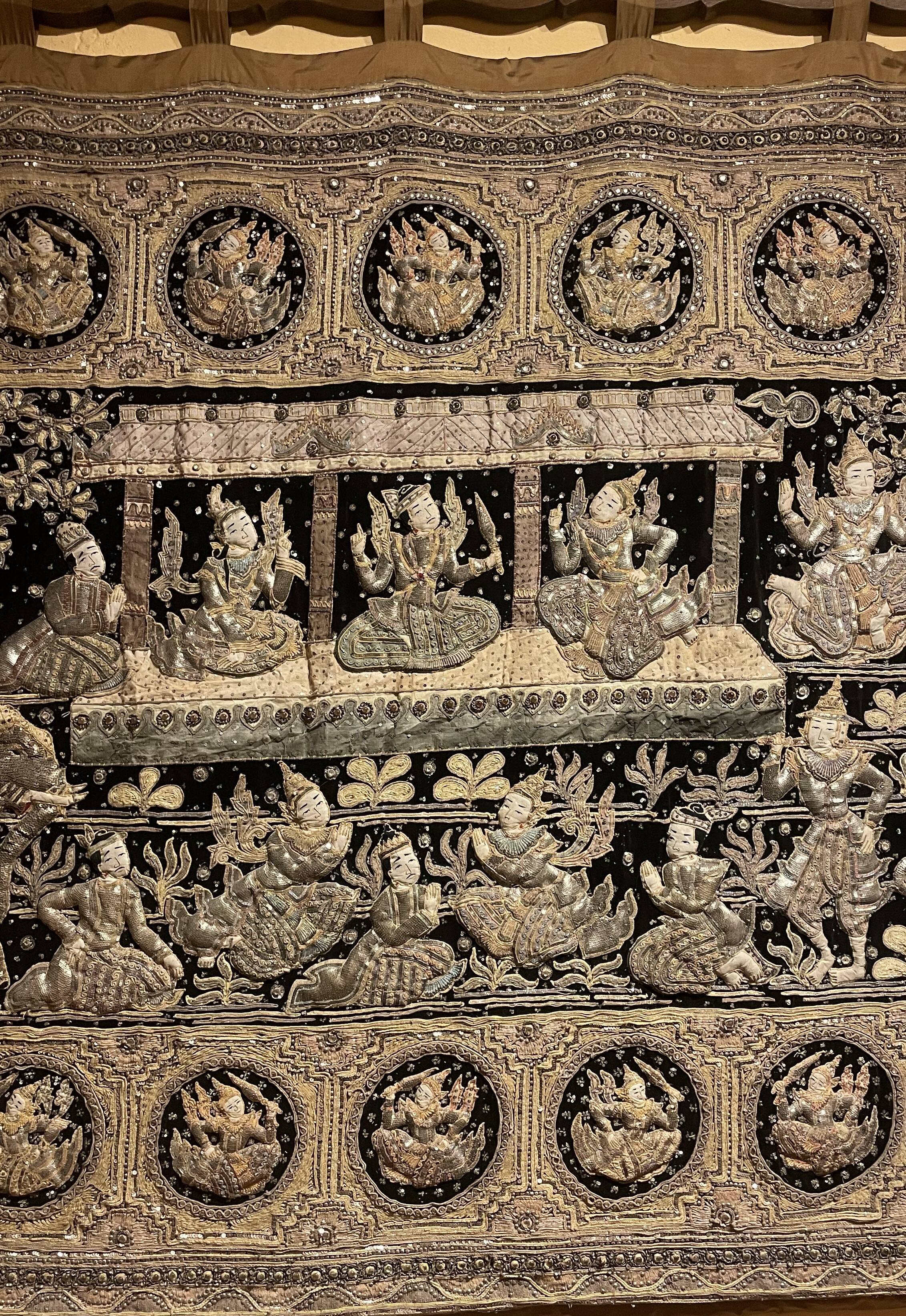 Large Embroidery Kingdom of Siam 19th Century 3m35-1m85