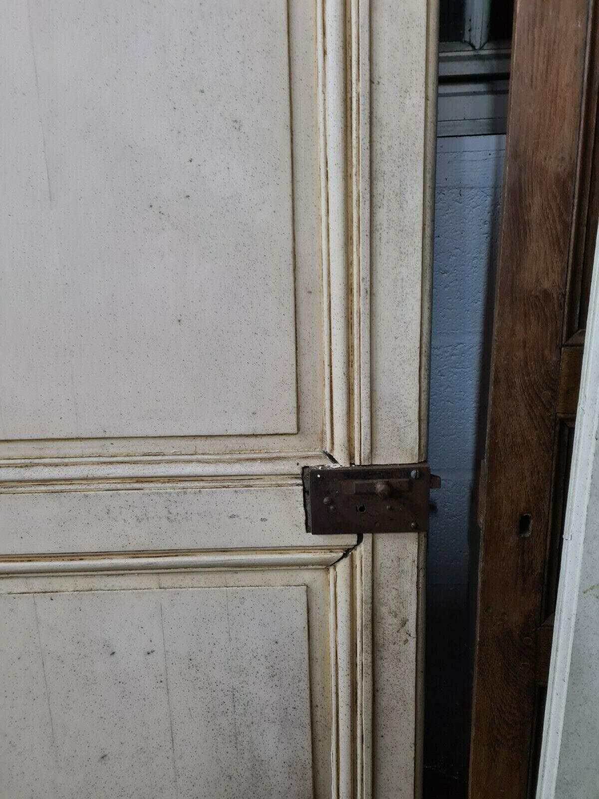 Porte de communication en peuplier