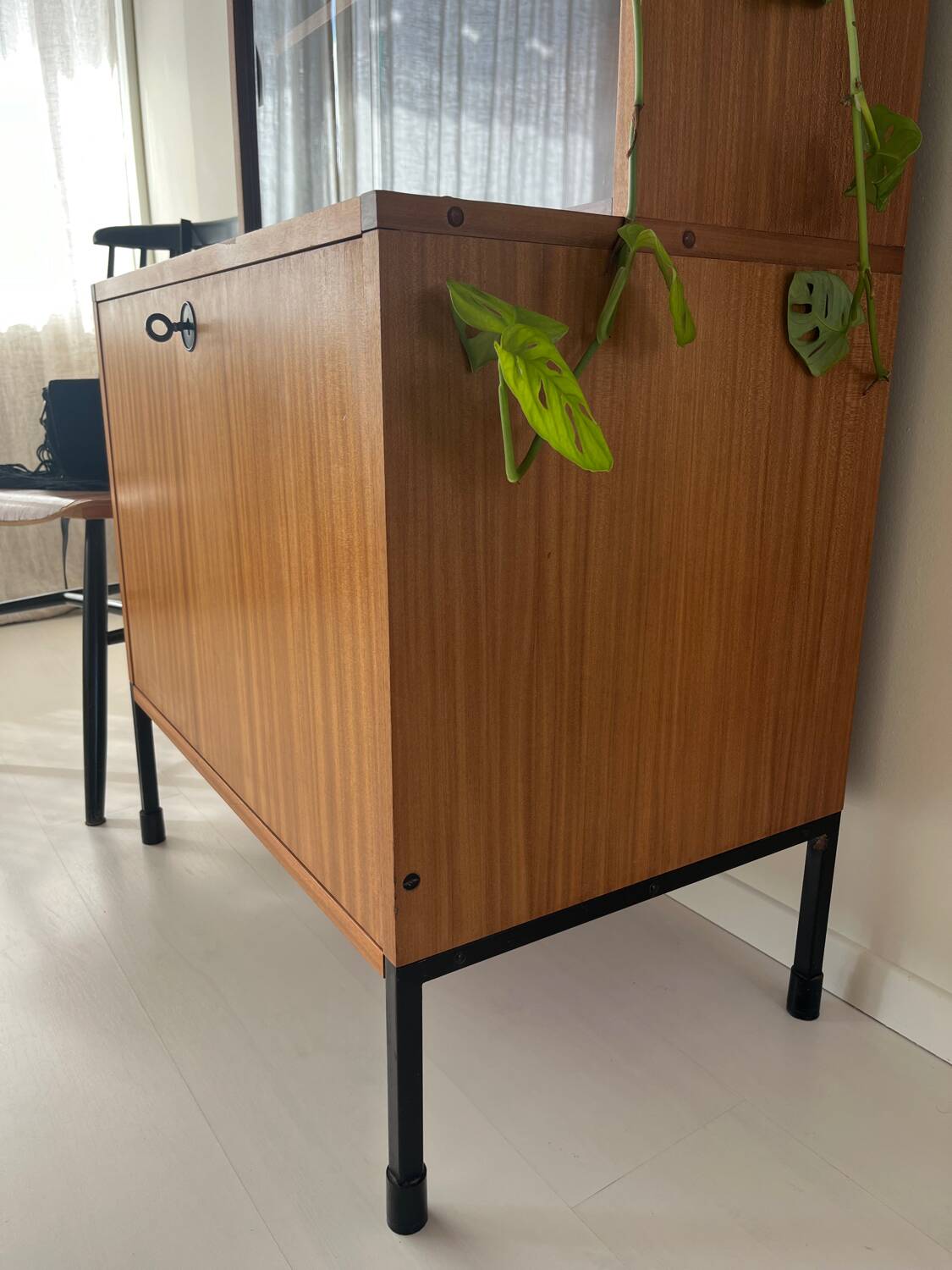 ARP display cabinet by Mortier Motte and Guariche
