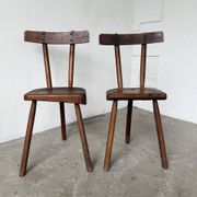 Paire de chaises tripodes savoyardes art populaire chêne