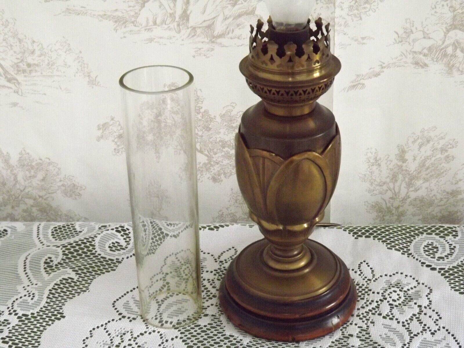 Bronze and glass table lamp, Art Nouveau